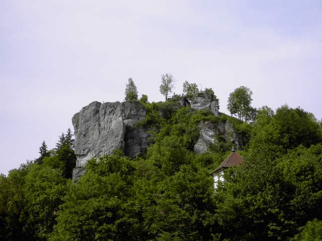 Streitberg: Blick zu den Überresten der Streitburg (Bild 20002)