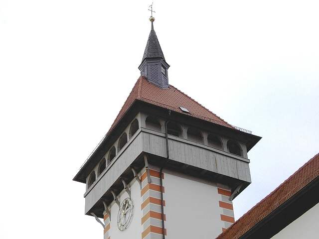 Hollfeld: Die ehemalige Kirche "St. Gangolf" mit dem Wehrturm (Bild 50024)