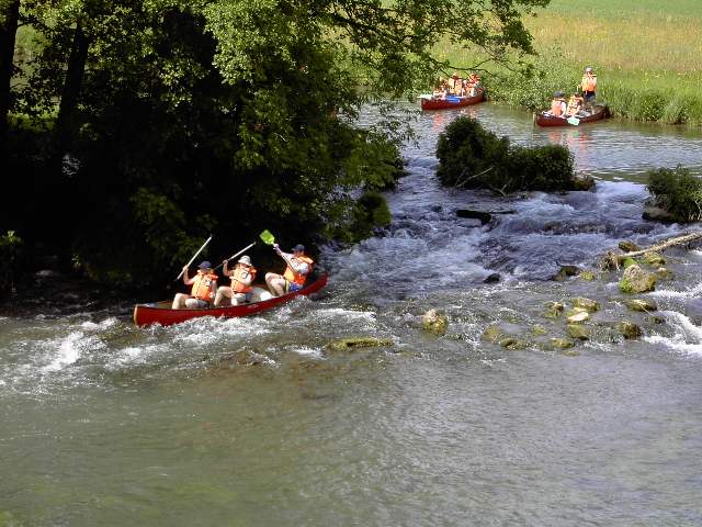 von Streitberg nach Muggendorf: Das Wiesent-Wehr beim Streitberger Freibad (Bild 61008)