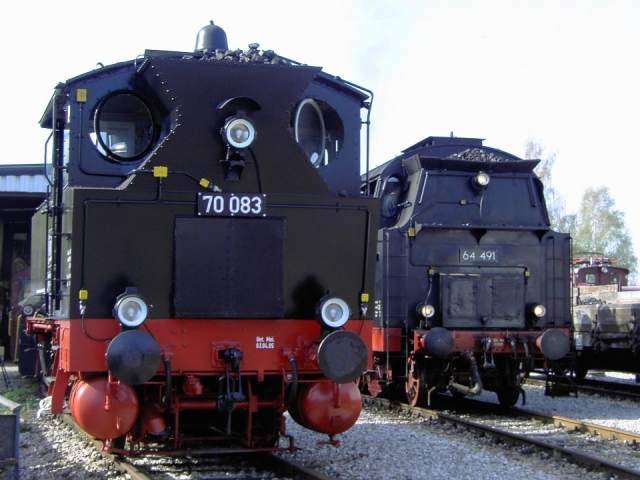 DFS-Saison-Auftakt am 01.05.2005: Dampflok 70083 des BLV und Dampflok 64491 der DFS (Bild 73002)