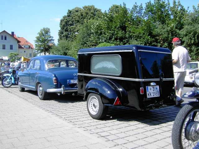 DFS-Oldtimer-Treffen am 16.07.2006: Mercedes-Benz 180 mit Leichenanhnger (Bild 74034)