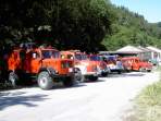 Parade alter Feuerwehrfahrzeuge