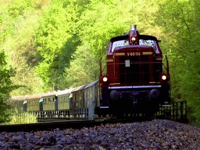 DFS-Saison-Auftakt am 29.04.2007: Diesellok V60114 auf der Hindenburg-Brcke (Bild 75011)