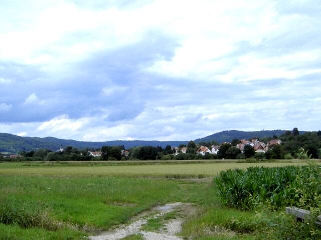 Wandern an der Trubach: Blick von Sden nach Pretzfeld (Bild 81024)