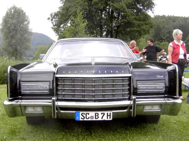 Lincoln Continental Sedan, Bj 1973, 7539 ccm V8, 222 PS, 5829 mm lang