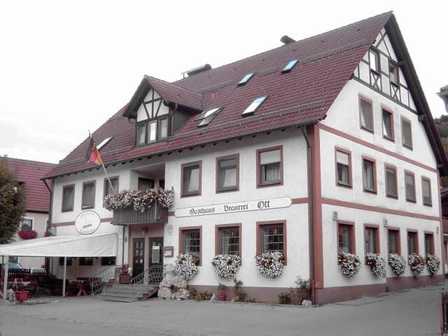 Wandern an der Leinleiter: Gasthaus-Brauerei Ott in Oberleinleiter (Bild 82093)