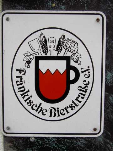 kein polnisches Bier in Franken, sondern Farbendreher: die Krone mte rot sein! (Bild 84041)